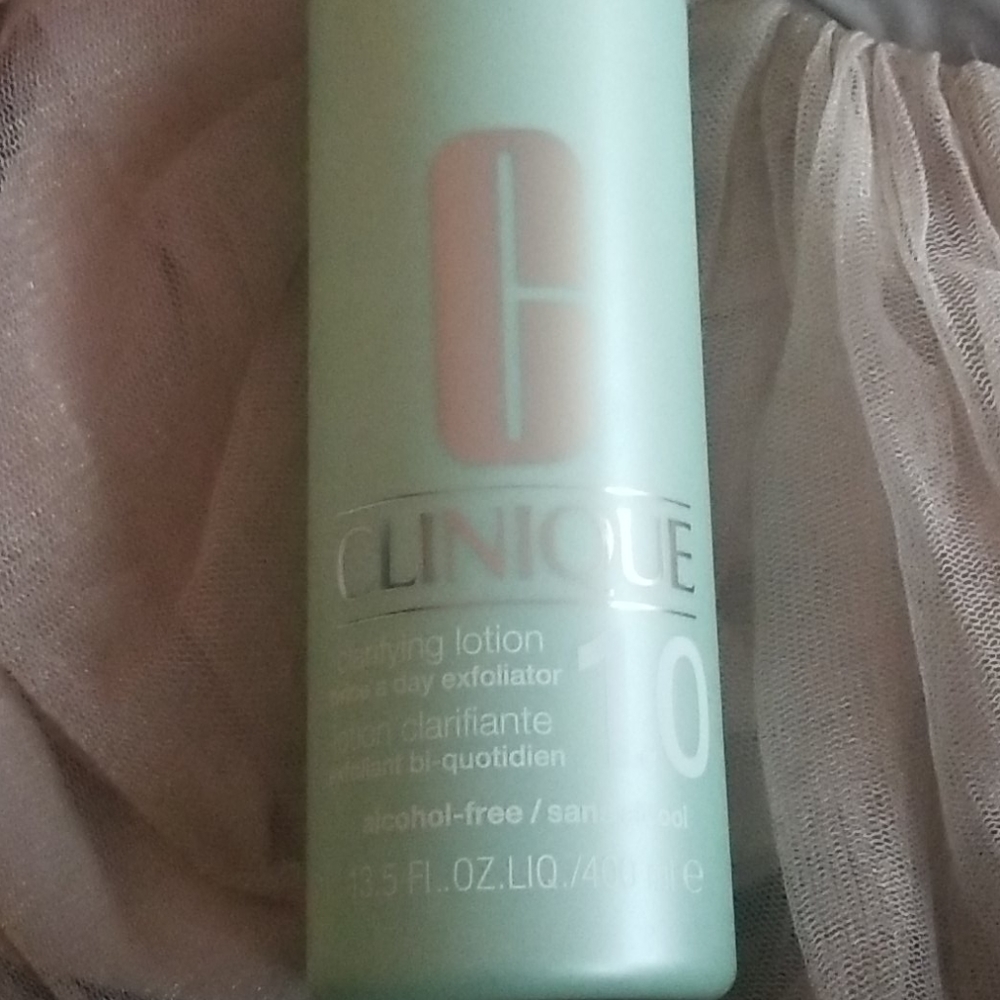 Clarifying lotion